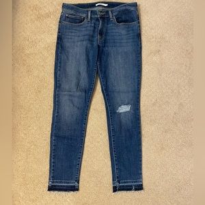 Levi’s 711 Skinny Jeans